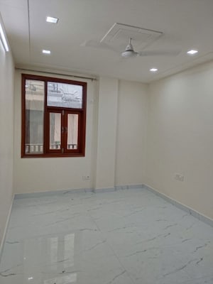 Room in 2 BHK Apartment at Panchsheel Vihar – for Rent