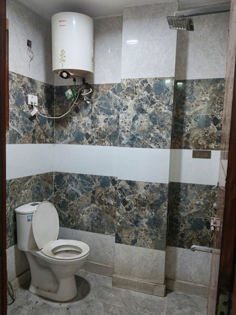 Attached Bathroom, panchsheel vihar 2 Bedroom 900 Sq.Ft. Apartment In Panchsheel Vihar Delhi 10414525