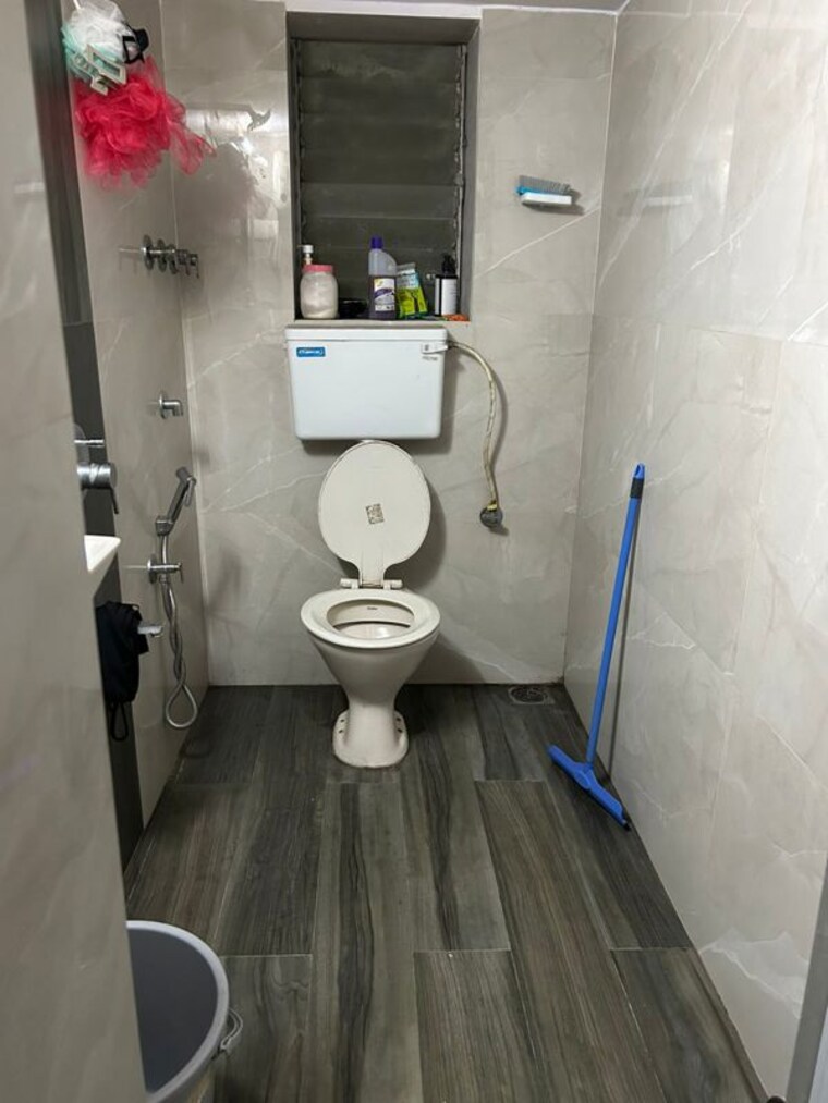 Bathroom, nisha-residency 2 Bedroom 950 Sq.Ft. Apartment In Goregaon West Mumbai 10414490