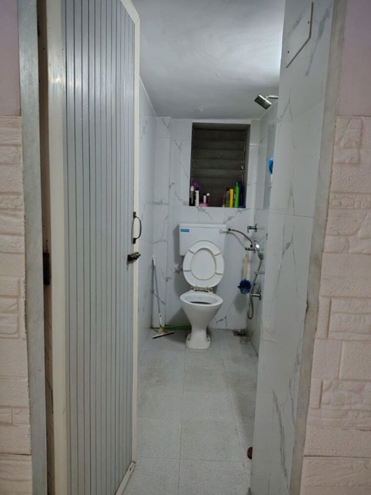 Bathroom, nisha-residency 2 Bedroom 950 Sq.Ft. Apartment In Goregaon West Mumbai 10414490