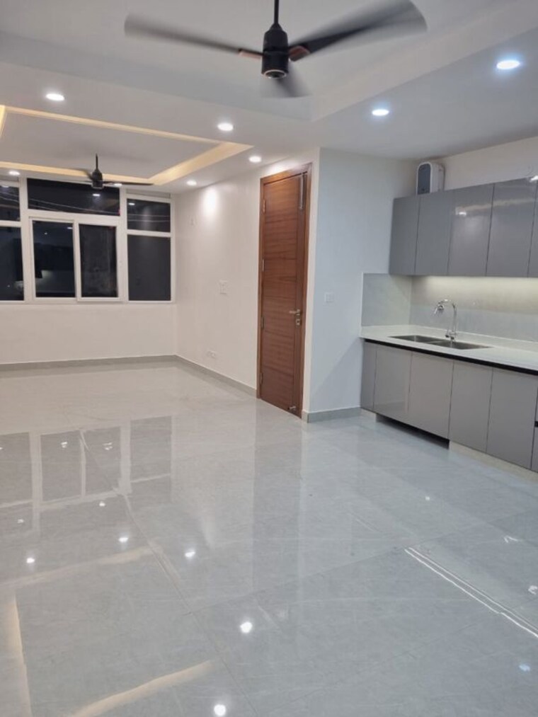 Kitchen, lajpat nagar ii 2 Bedroom 100 Sq.Yd. Builder Floor In Lajpat Nagar ii Delhi 10414516