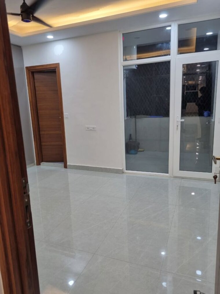Room, lajpat nagar ii 2 Bedroom 100 Sq.Yd. Builder Floor In Lajpat Nagar ii Delhi 10414516