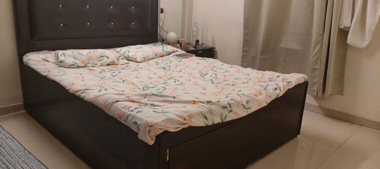 Bedroom, juhu-gulmohar-chs 3 Bedroom 1200 Sq.Ft. Apartment In Vile Parle West Mumbai 10414535