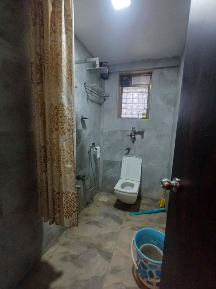 Bathroom, vardhman-vatika 2 Bedroom 950 Sq.Ft. Apartment In Majiwada Thane 10414527