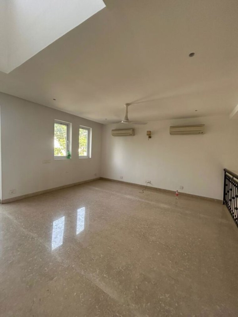 Room, emaar-marbella 5 Bedroom 360 Sq.Yd. Villa In Sector 66 Gurgaon 10414550