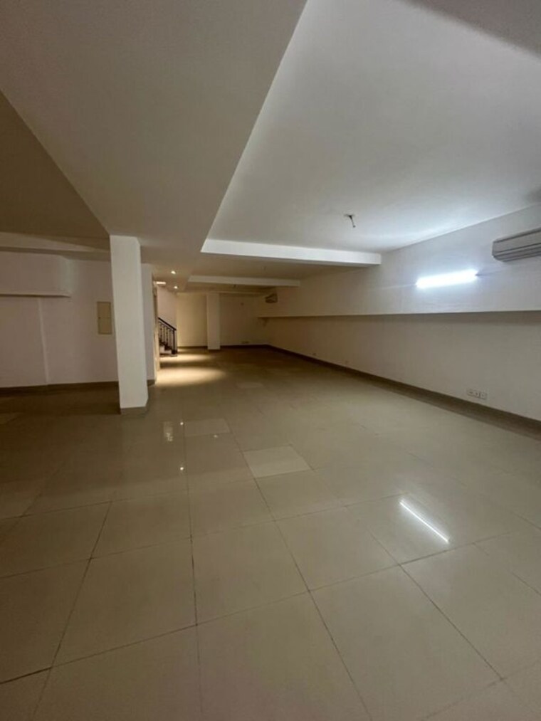 Kitchen, emaar-marbella 5 Bedroom 360 Sq.Yd. Villa In Sector 66 Gurgaon 10414550