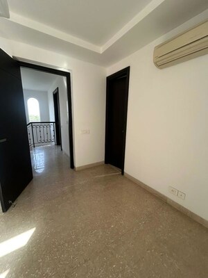 Room in 5 BHK Villa at Emaar Marbella, Sector 66 – for Rent