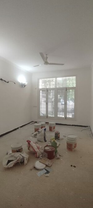 Room in 3 BHK Apartment at Raheja Teachers Apartments, Sector 31 – for Rent