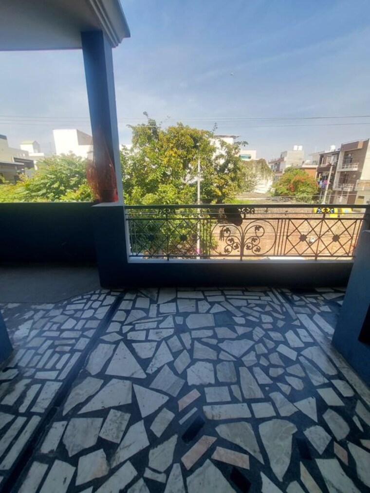 Balcony, rajguru nagar 2 Bedroom 100 Sq.Yd. Builder Floor In Rajguru Nagar Ludhiana 10414587