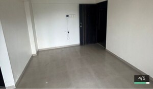 Room in 1 BHK Apartment at Rosa Elite, Bhayandarpada – for Sale