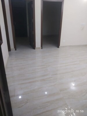 Room in 2 BHK Builder Floor at Malviya Nagar – for Rent