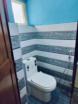 Bathroom in 1 BHK Apartment at Sai Apartment Noida, Sector 71 – for Rent