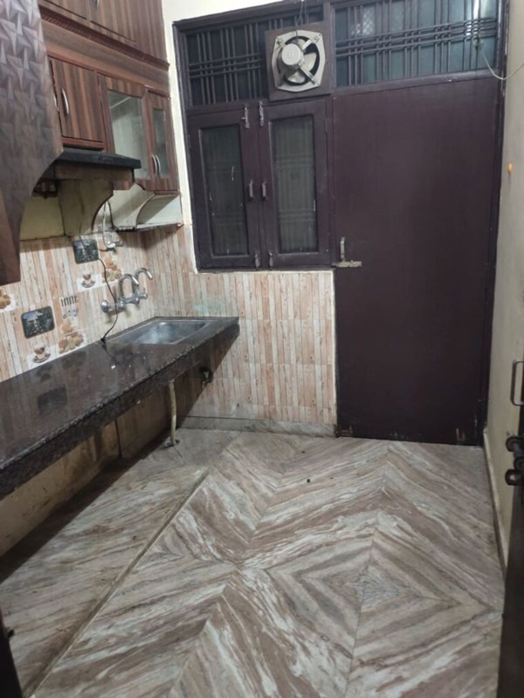 Kitchen, gomti nagar 1 Bedroom 850 Sq.Ft. Independent House In Gomti Nagar Lucknow 10414628