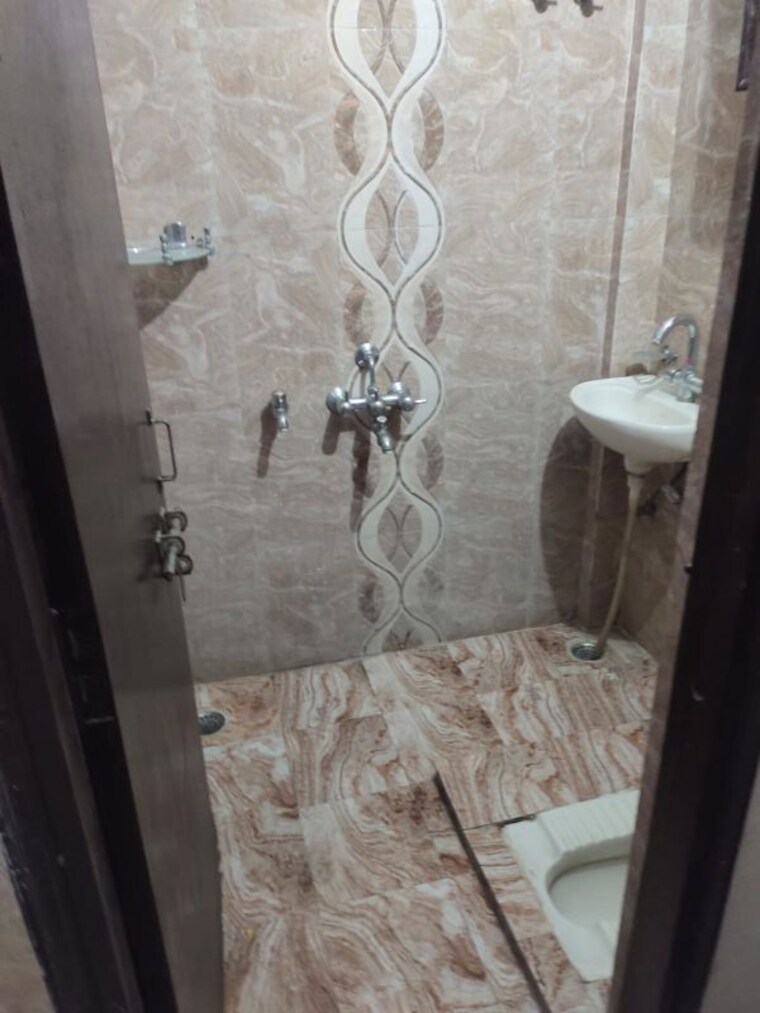 Bathroom, gomti nagar 1 Bedroom 850 Sq.Ft. Independent House In Gomti Nagar Lucknow 10414628