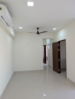 2 BHK Apartment For Rent in Dynamix Divum