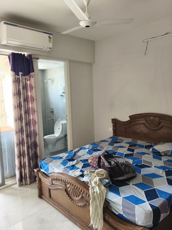 3 BHK + Basement 1300 Sq.Ft. Apartment in Signature Global City