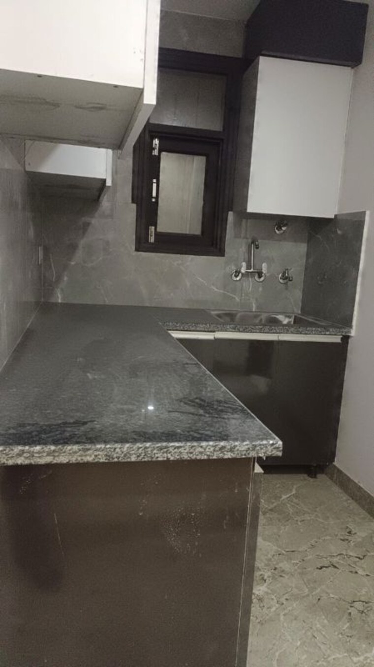 Kitchen, vasant kunj enclave 2 Bedroom 75 Sq.Yd. Builder Floor In Vasant Kunj Enclave Delhi 10414642