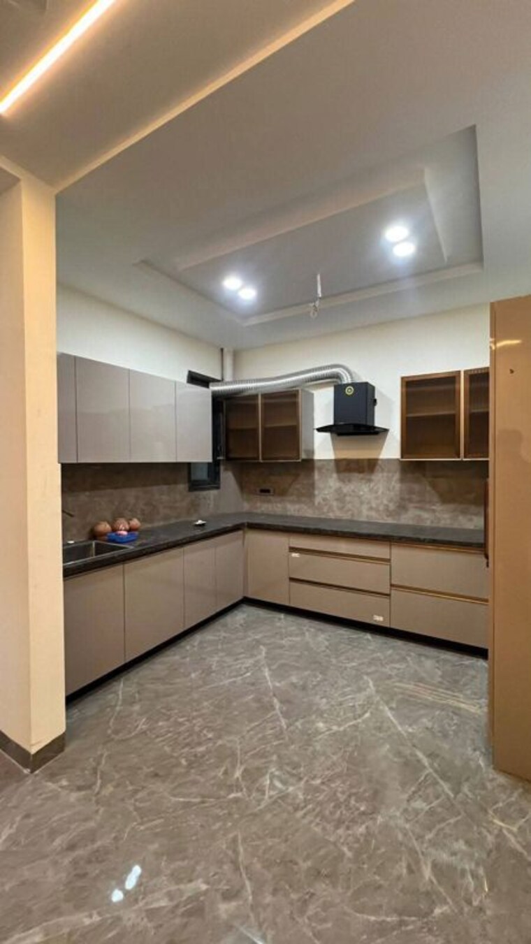 Kitchen, conscient-heritage-max 3 Bedroom 1931 Sq.Ft. Apartment In Sector 102 Gurgaon 10414680