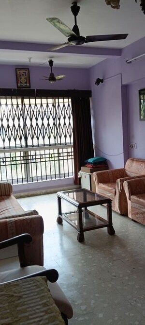 Room in 2 BHK Apartment at Horizon CHS, Andheri West – for Sale