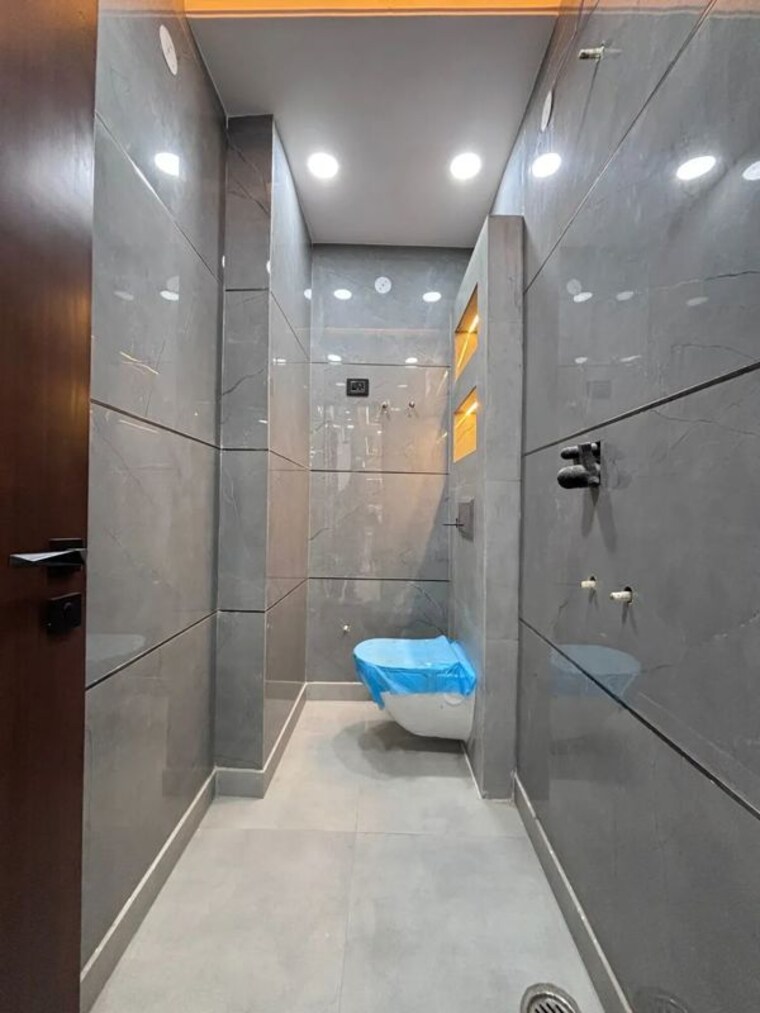 Bathroom, conscient-heritage-max 3 Bedroom 2149 Sq.Ft. Apartment In Sector 102 Gurgaon 10414671