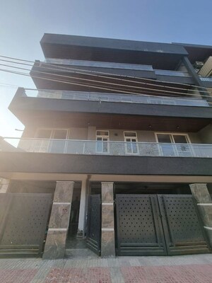 4 BHK Builder Floor – Exterior View View at Green Fields Colony - for Rent