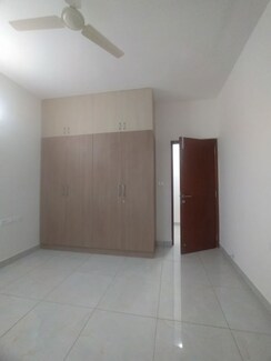 2 BHK Apartment For Rent in Prestige Park Square