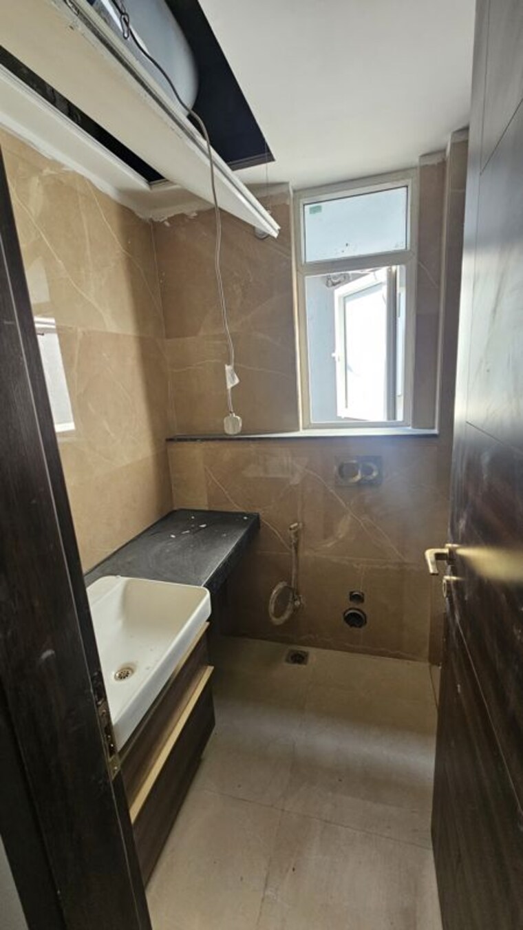 Attached Bathroom, smart-world-orchard 2 Bedroom 1250 Sq.Ft. Builder Floor In Sector 61 Gurgaon 10414739