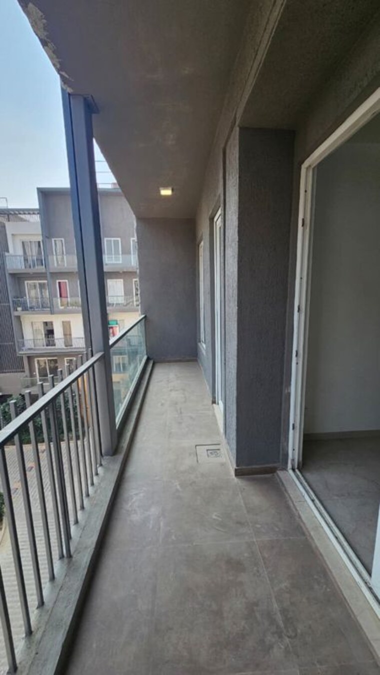 Balcony, smart-world-orchard 2 Bedroom 1250 Sq.Ft. Builder Floor In Sector 61 Gurgaon 10414739
