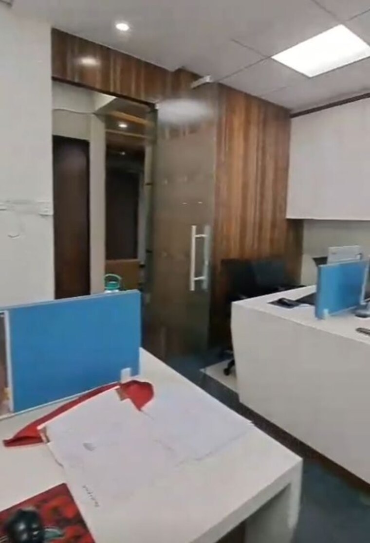 Team Area, shelton-cubix Commercial Office Space 1500 Sq.Ft. In Cbd Belapur Sector 15 Navi Mumbai 10414752
