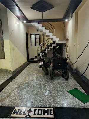 Living Room in 2 BHK Independent House at Viram Khand – for Rent