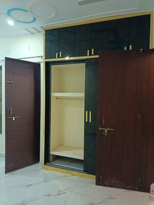 Room in 2 BHK Independent House at Viram Khand – for Rent