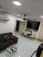 1 BHK 350 Sq.Ft. Apartment in Vile Parle West