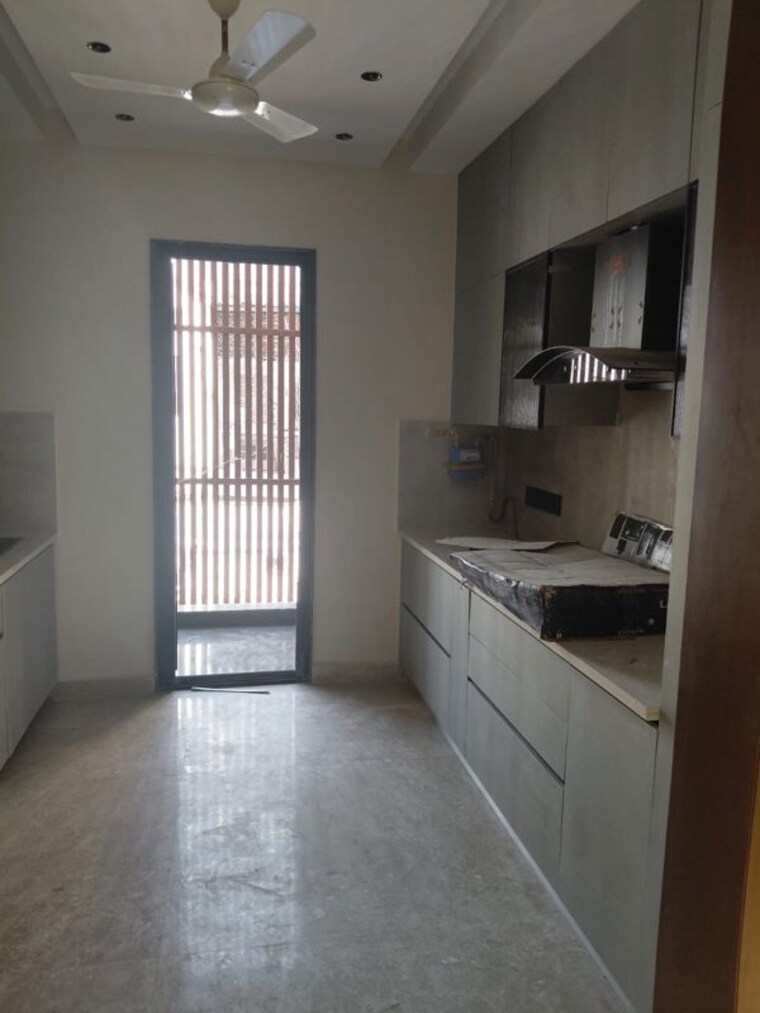 Kitchen, kalkaji 3 Bedroom 200 Sq.Yd. Builder Floor In Kalkaji Delhi 10414868