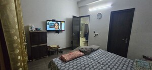 Bedroom in 3 BHK Builder Floor at Ardee City, Sector 52 – for Rent