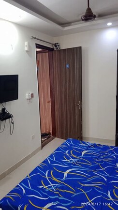 1 RkBuilder Floor For Rent in Sector 44