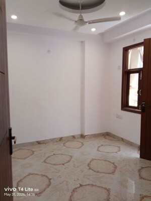 Room in 2 BHK Builder Floor at Panchsheel Vihar – for Sale