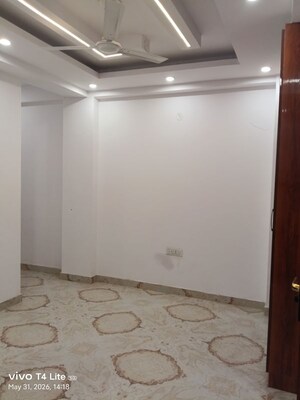 Room in 2 BHK Builder Floor at Panchsheel Vihar – for Sale