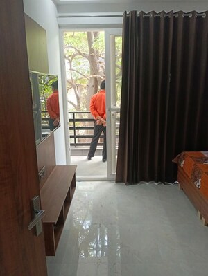 Bedroom in 1 RK Builder Floor at Suncity – for Rent