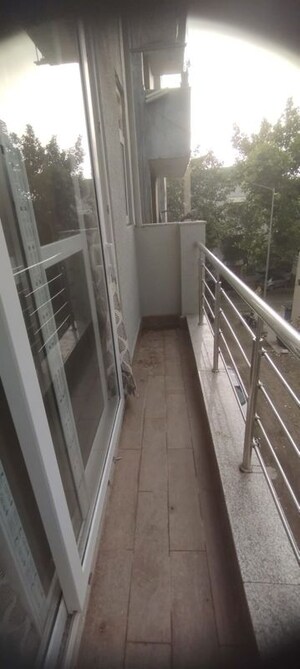 Balcony in 1 RK Builder Floor at Suncity – for Rent