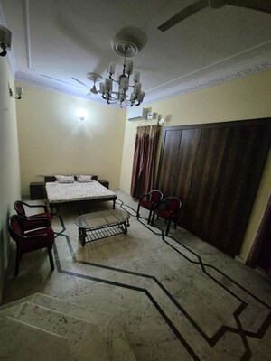 Living Room in 3 BHK Builder Floor at Dlf City Phase 3 – for Rent
