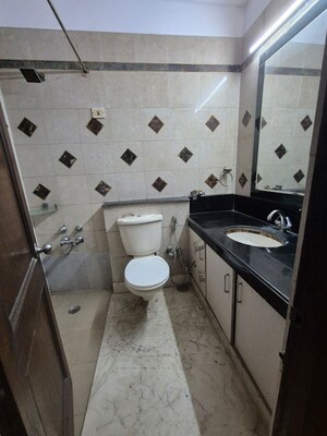 Team Area in 3 BHK Builder Floor at Dlf City Phase 3 – for Rent