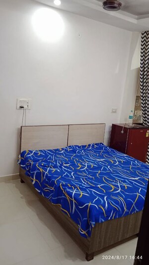 Bedroom in 1 RK Builder Floor at Vipul Square, Sushant Lok I – for Rent