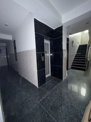 Building Lobby in 2 BHK Builder Floor at Dlf City Phase 3 – for Rent