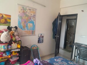 Living Room in 2.5 BHK Apartment at Prateek Laurel, Sector 120 – for Sale