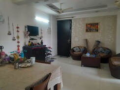 2.5 BHK + Study Room Apartment For Sale in Prateek Laurel