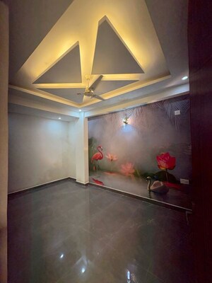 Room in 4 BHK Apartment at Logix Blossom County, Sector 137 – for Rent