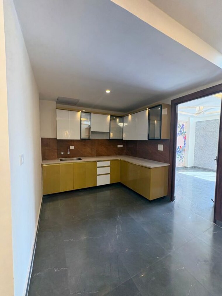 Kitchen, embassy-oxygen 6 Bedroom 350 Sq.Mt. Villa In Sector 144 Noida 10414979