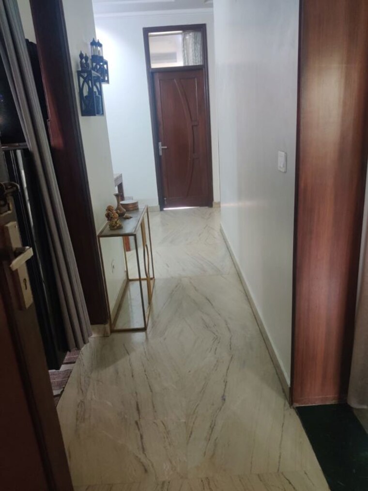 Bedroom, chittaranjan park 3 Bedroom 160 Sq.Yd. Builder Floor In Chittaranjan Park Delhi 9292057