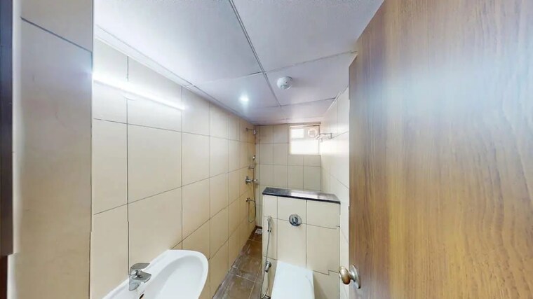 Bathroom, modern-urbanest 3 Bedroom 1428 Sq.Ft. Apartment In Sarjapur Road Bangalore 10414988