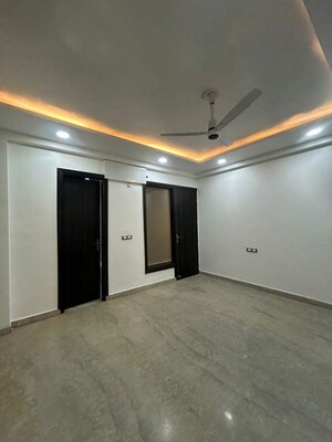 Room in 3.5 BHK Apartment at Prateek The Royal Cliff, Sain Vihar – for Sale
